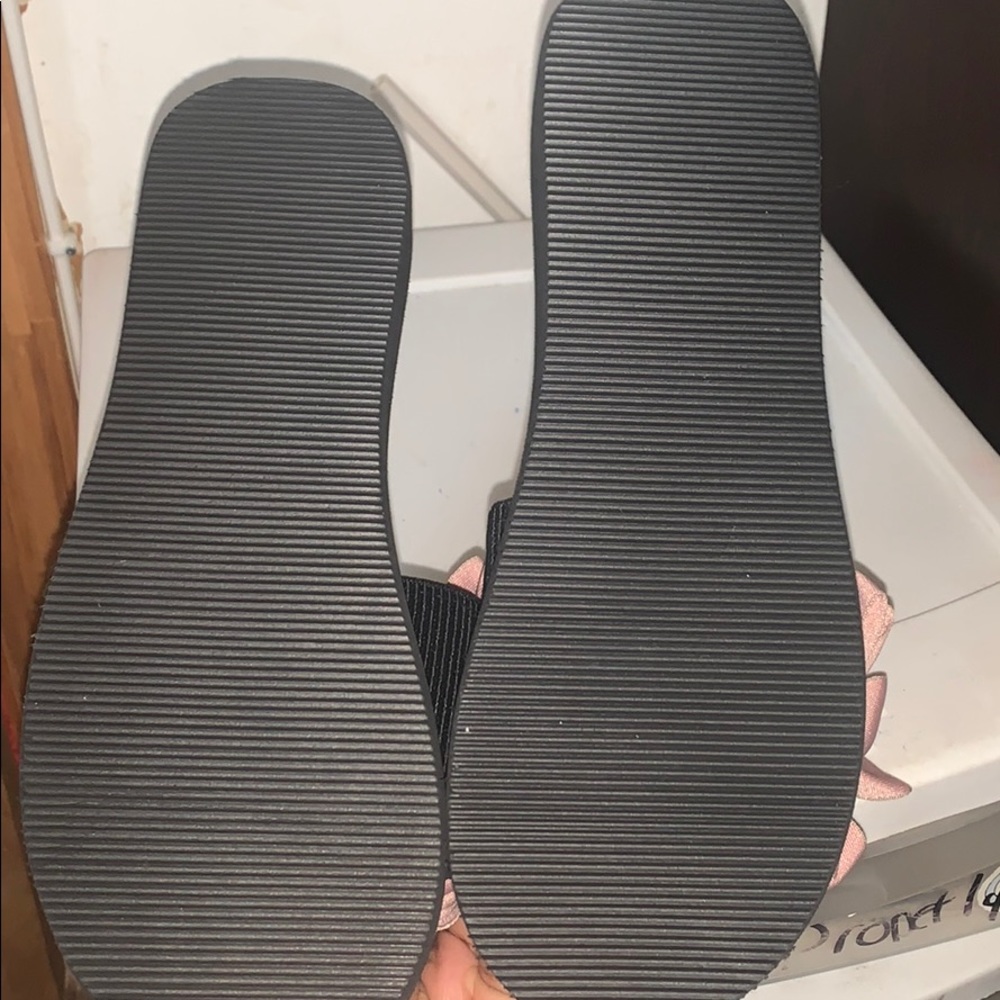 Bow tied slides